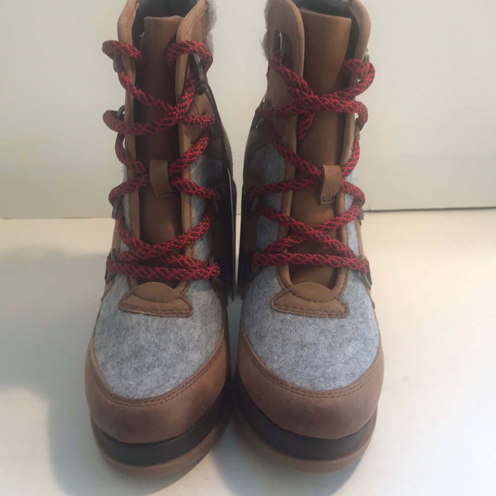 Sorel Women’s Blake Lace Block Heel Boots Size 8
